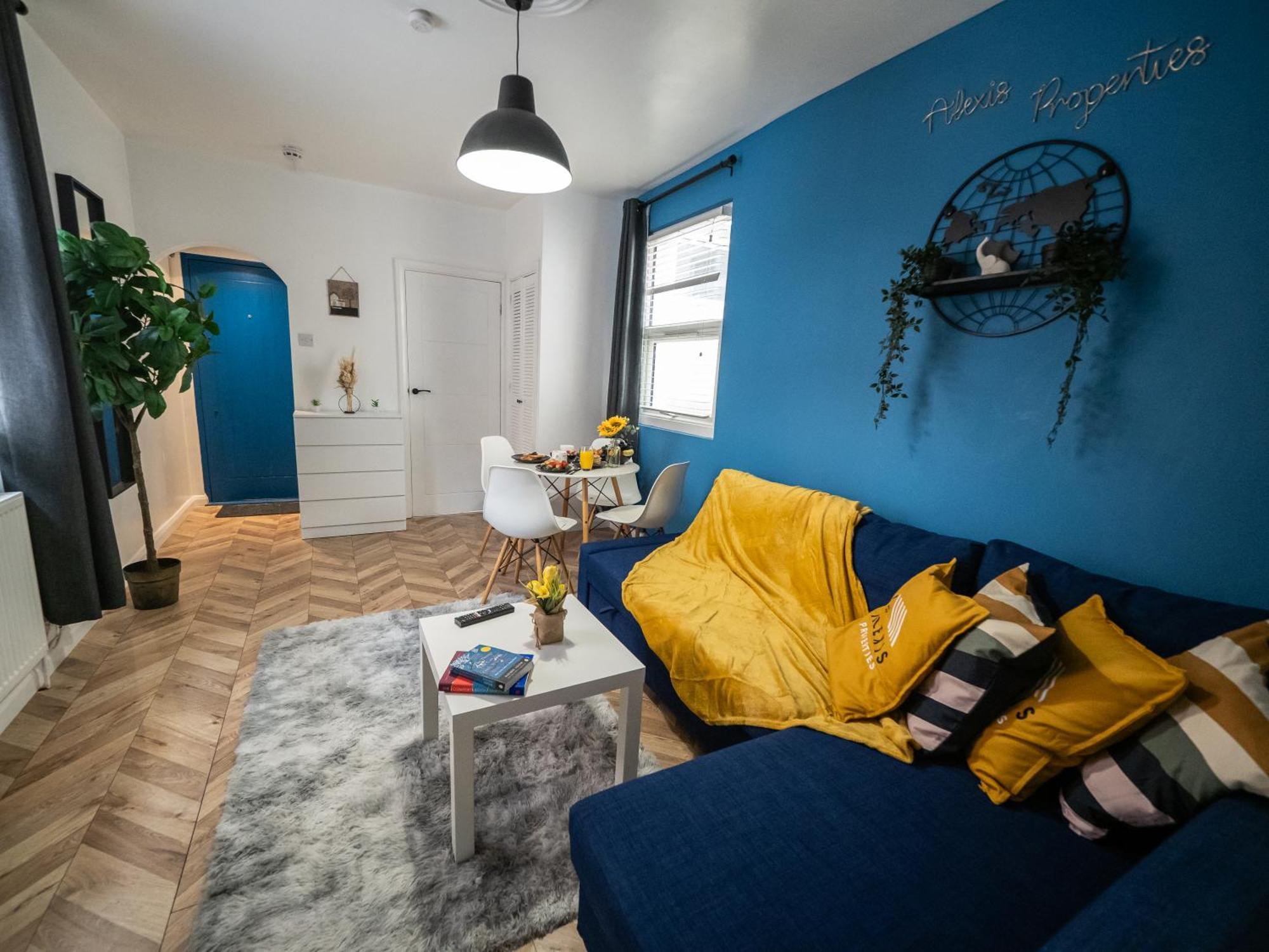 Seaside Retreat: Luxury 1-Bed, Free Parking Apartment Portsmouth Exterior photo